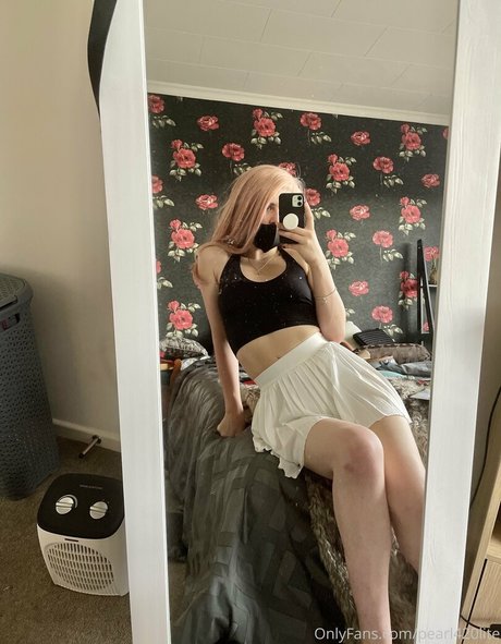 pearl420lite onlyfans public photos
