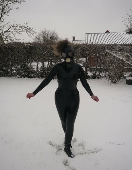 latexblizfree leaked only fans porn