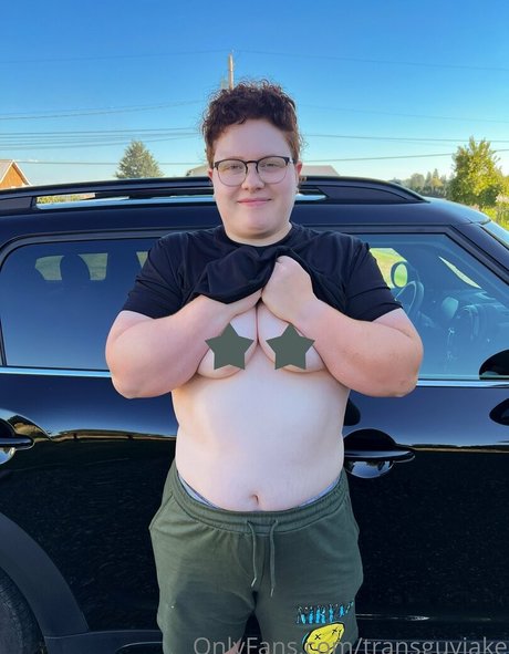 transguyjake onlyfans pics