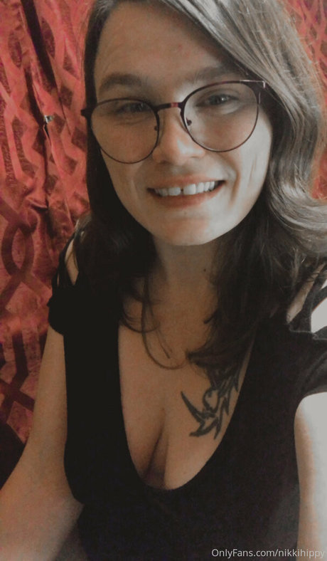nikkihippy onlyfans leaked photos
