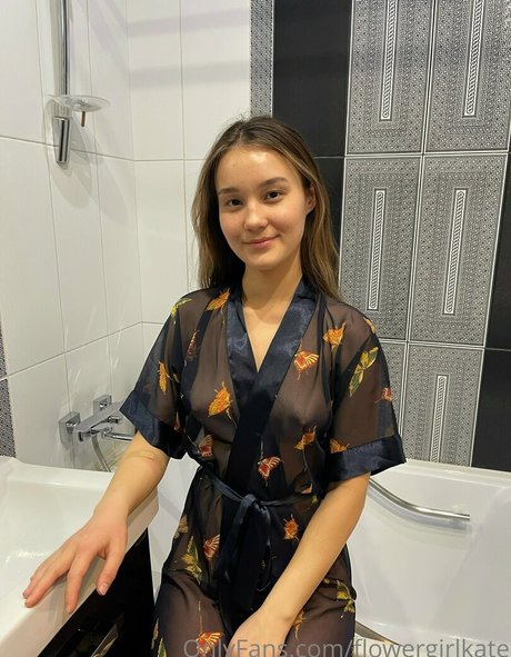 flowergirlkate onlyfans leak nude