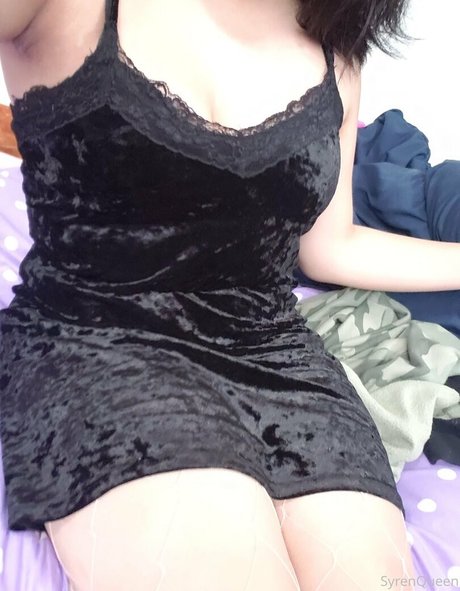 syrenqueen onlyfans model