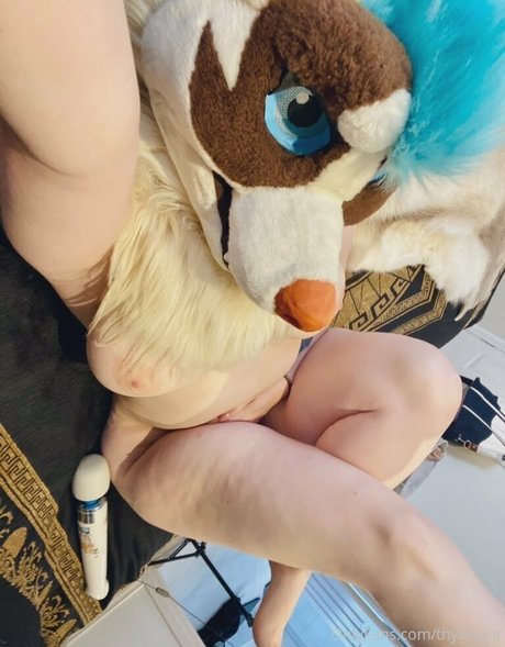 thylasaur onlyfans public photos