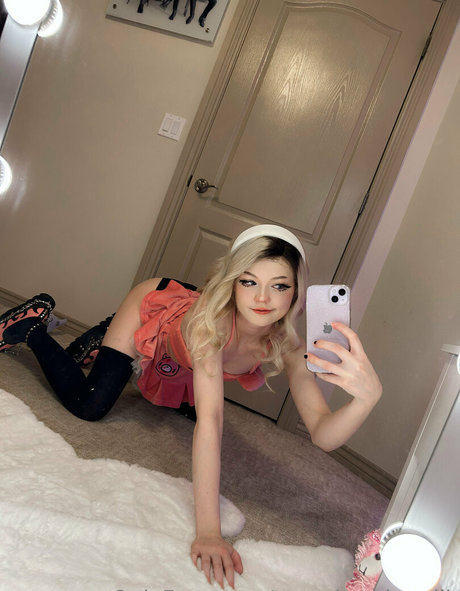 strawbearie milk boobs onlyfans