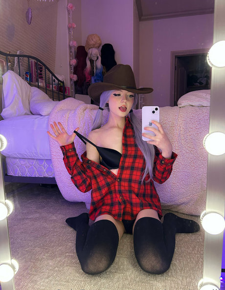 strawbearie milk onlyfans content leaked