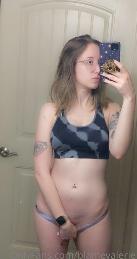 blamevalerie nude onlyfans leak
