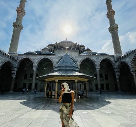 Lara Moreno only fans.