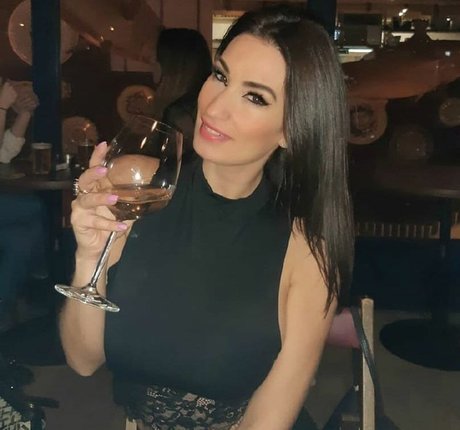 Lara Moreno desnuda onlyfans