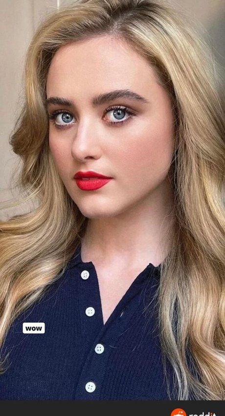 Kathryn Newton onlyfans nude leak