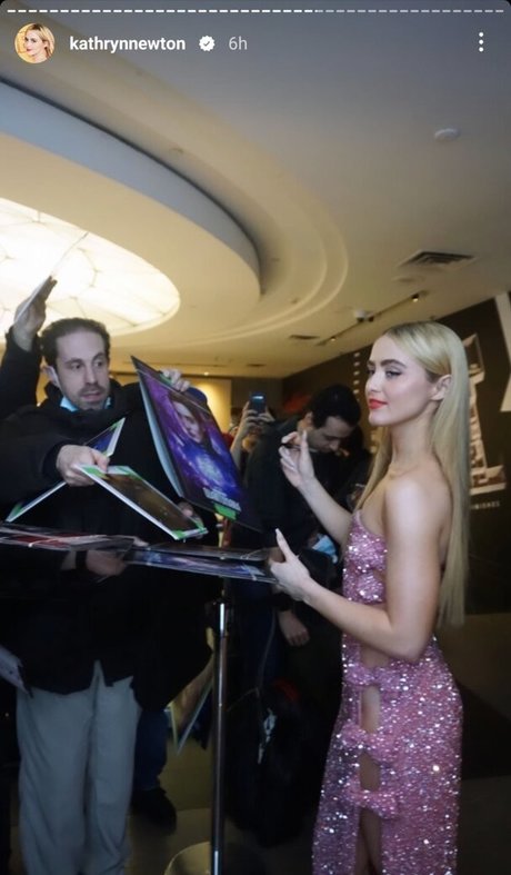 Kathryn Newton onlyfans gratis