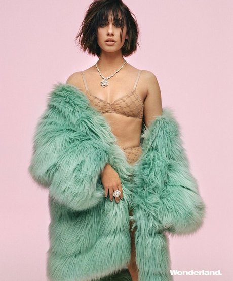 Naomi Scott leaked onlyfans.