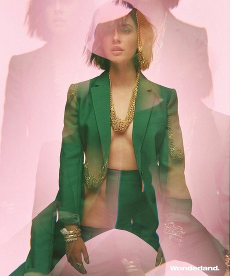 Naomi Scott onlyfans leaks