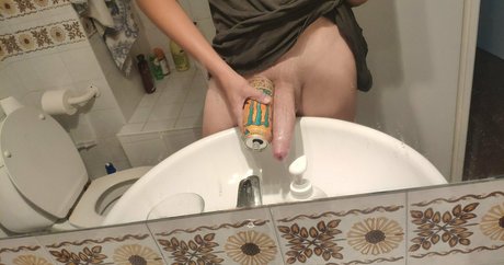 animeistrash4 Profile pic