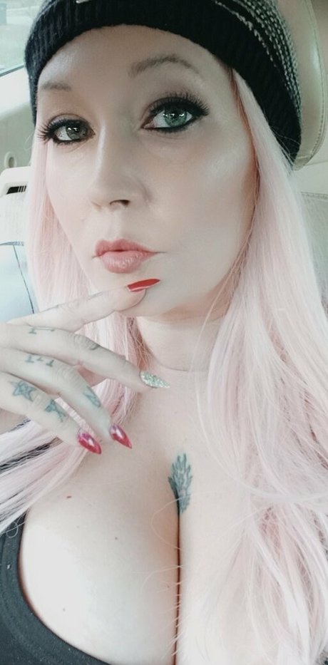 jennastarlightfree onlyfans star