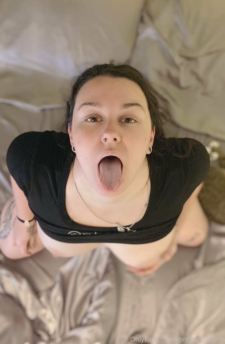 ronniecysworth onlyfans content type