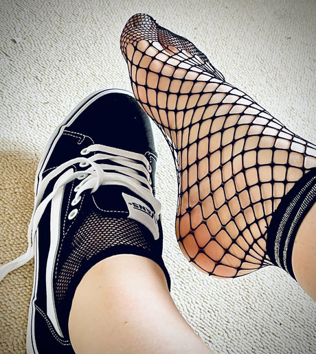 softboyfeetx onlyfans naked