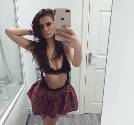 britishamianna onlyfans leaked pics