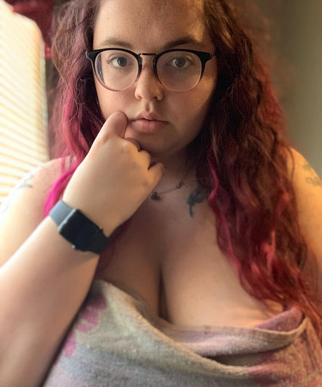 ahitsnatalie onlyfans striptease