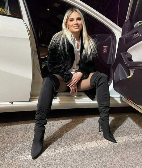 anastasiadoll24 on onlyfans