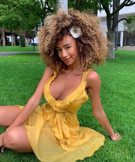 Caro Viee boobs onlyfans