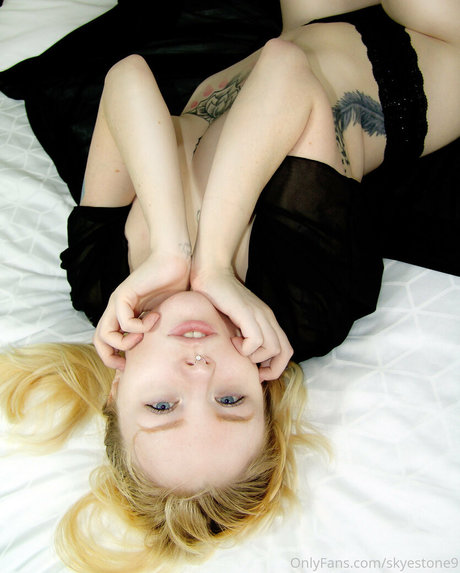 skyestone9 onlyfans archives