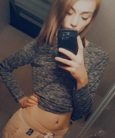 Gina gzuz topless onlyfans