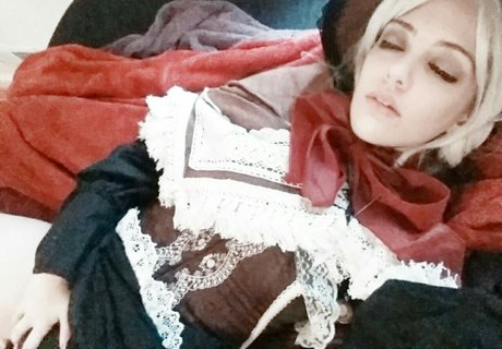 Mirthfulmollywhop onlyfans leaked pics