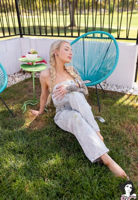 Ellie Suicide free onlyfans