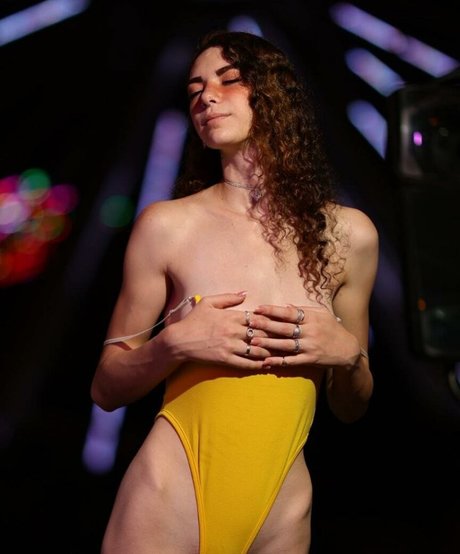 Eden Ayalon strip onlyfans