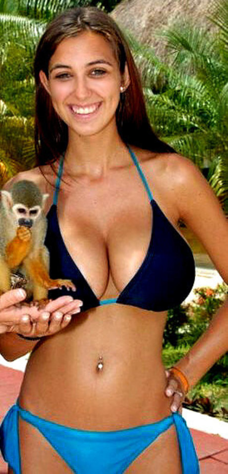 Amanda Thompson nude only fans leaks