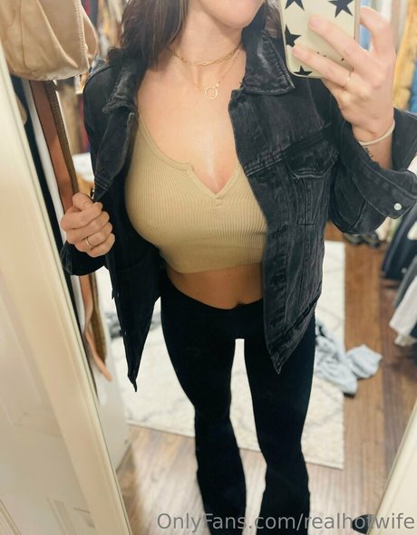 RealHotwife onlyfans nude porn