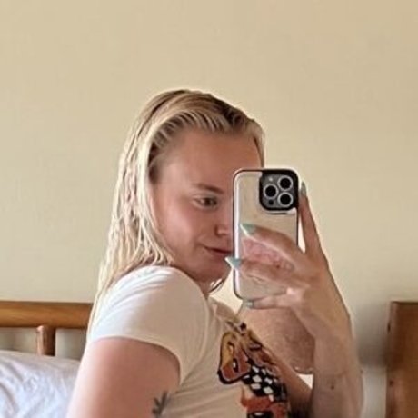 Savannah Street onlyfans leakes