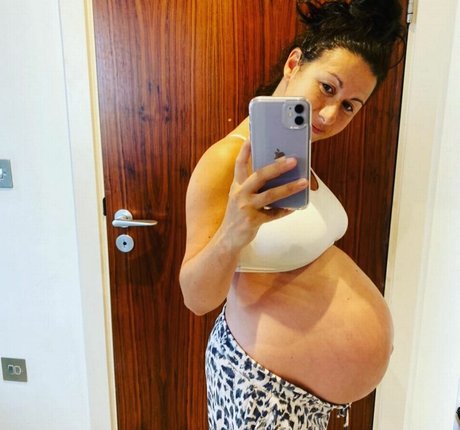 Hayley Tamaddon onlyfans free content