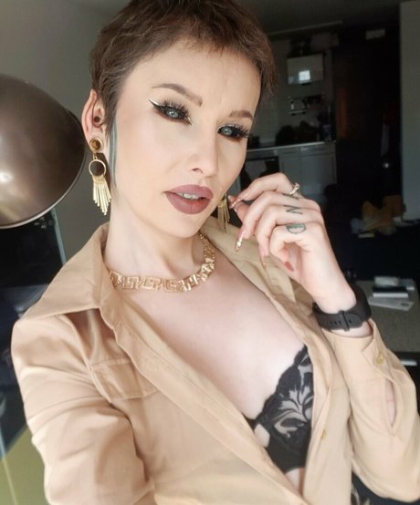 Veronica Carol Blades onlyfans porn leak