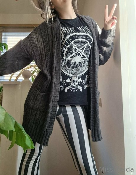 Miss Zelda strip onlyfans