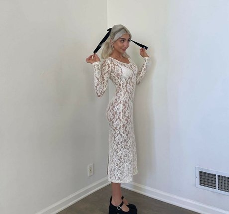 Jennessa Rose nude onlyfans pics