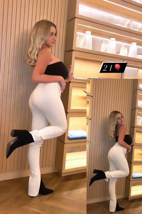 Noa Perets onlyfans photos