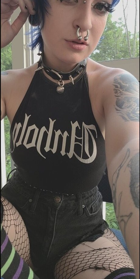 satanslilkittn onlyfans explicit content