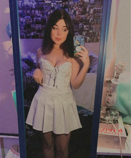 Daisyy mayyy only fans photos