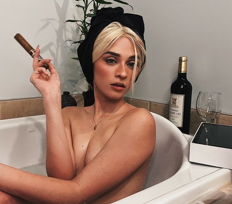 Vain Virgo onlyfans content type