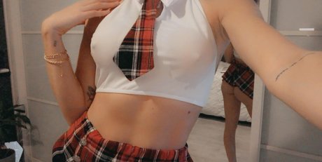 Ellyserose nude onlyfans