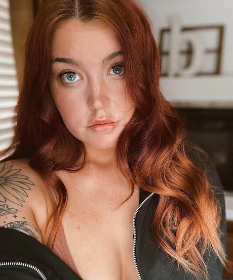 theraunchyhousewife onlyfans leaked dirtyship