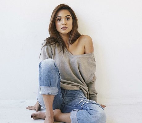 Summer Bishil onlyfans porn leaks
