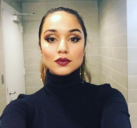 Summer Bishil leaks onlyfans