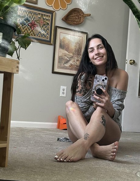 Ashley Loots onlyfans ass