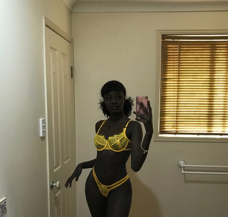 Anyang Deng onlyfans nudes porn