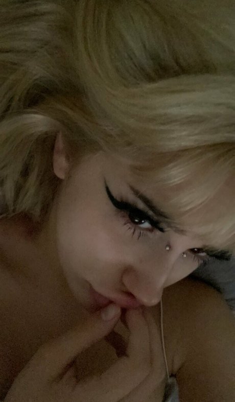 Noodle Noodlesriu onlyfans leaked.