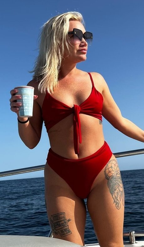 Hollie Jay Bowes only fans leak nude