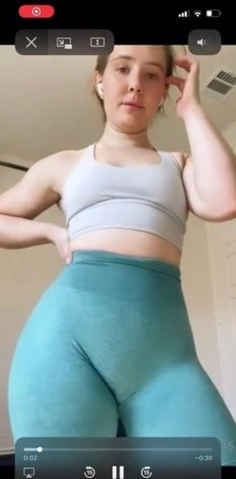 Crissy Climbs is on onlyfans