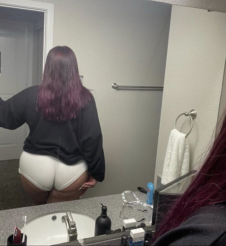 Thehostwiththemost feet onlyfans